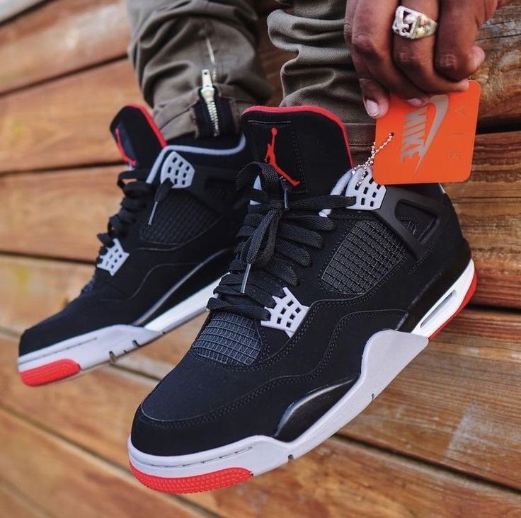 Jordan 4 Bred